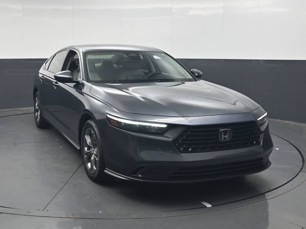 Used 2024 Honda Accord EX image 2