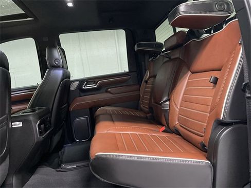 Certified 2025 GMC Sierra 2500 Denali Ultimate image 17