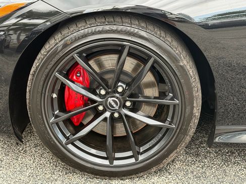 Certified 2025 Nissan Z Performance w/ Floor Mat Package RWD image 15