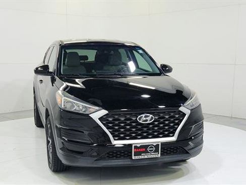 Used 2019 Hyundai Tucson SE image 2