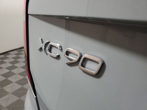 New 2026 Volvo XC90 T8 Ultra w/ Protection Package Premier AWD/4WD image 8