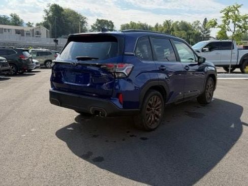 Used 2025 Subaru Forester Sport AWD/4WD image 3