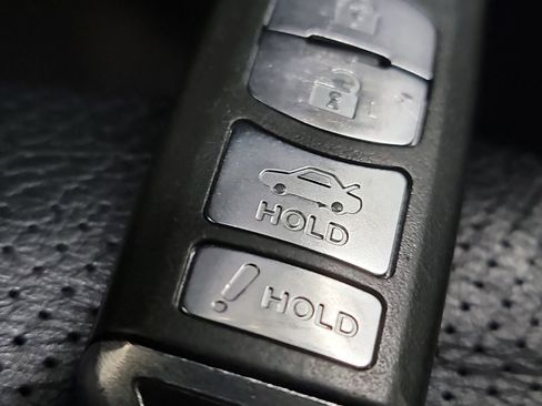 Used 2018 MAZDA MAZDA3 Grand Touring image 32