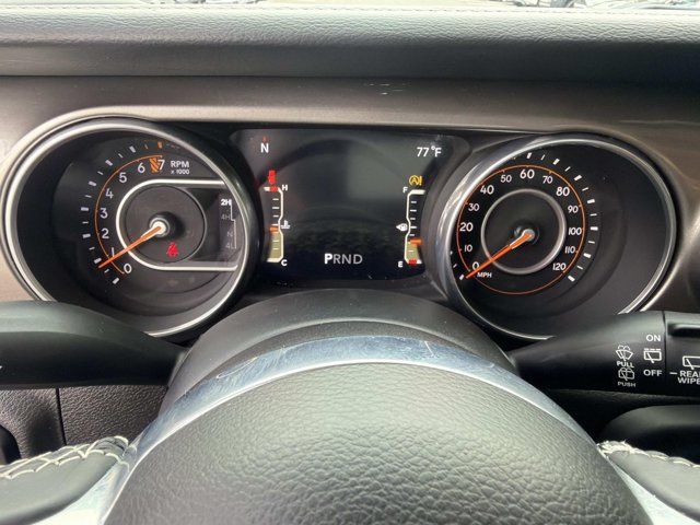 Used 2018 Jeep Wrangler Unlimited Sahara AWD/4WD image 26