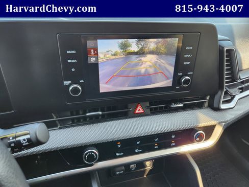 Used 2023 Kia Sportage LX image 9