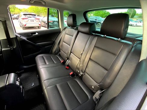 Used 2017 Volkswagen Tiguan Wolfsburg Edition image 18