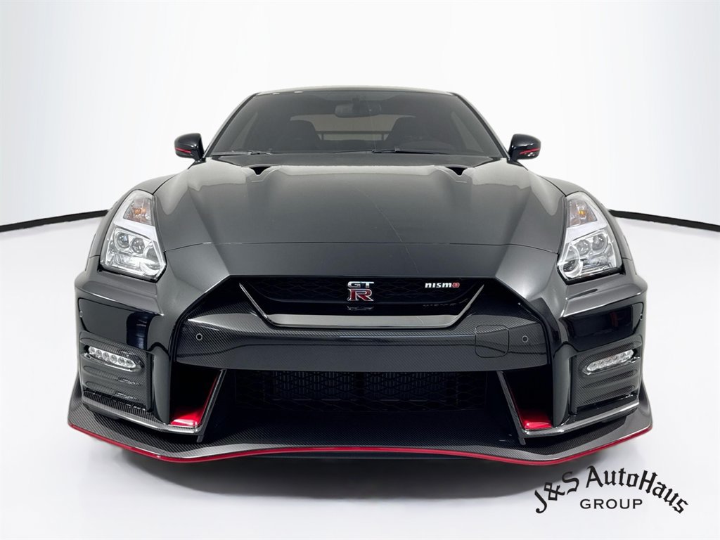Used 2023 Nissan GT-R NISMO w/ Floor Mat Package AWD/4WD image 2