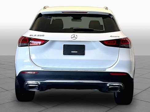 Used 2022 Mercedes-Benz GLA 250 4MATIC image 5