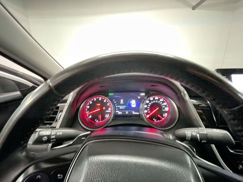 Used 2023 Toyota Camry XSE image 11