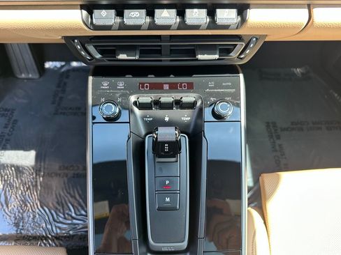 Certified 2024 Porsche 911 Carrera T RWD image 31