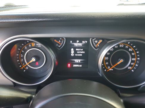 Used 2023 Jeep Gladiator Sport image 30