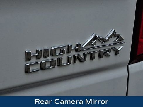 Used 2025 Chevrolet Silverado 1500 High Country w/ Technology Package AWD/4WD image 36