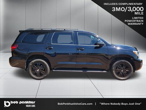 Used 2018 Toyota Sequoia TRD Sport AWD/4WD image 24