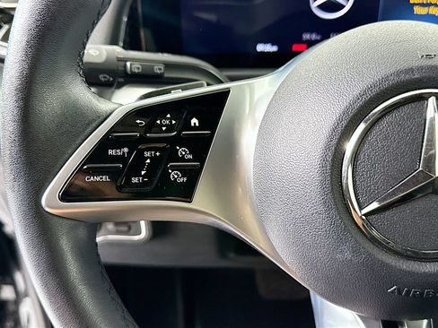 Used 2025 Mercedes-Benz GLB 250 image 11
