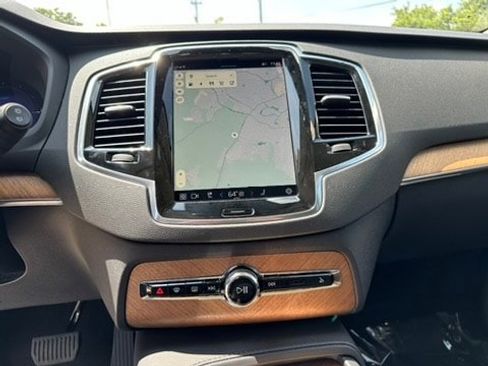 Certified 2024 Volvo XC90 T8 Plus w/ Protection Package Premier image 11