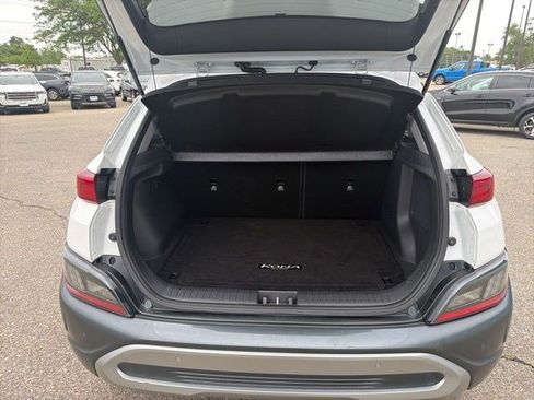 Used 2022 Hyundai Kona Limited AWD/4WD image 16