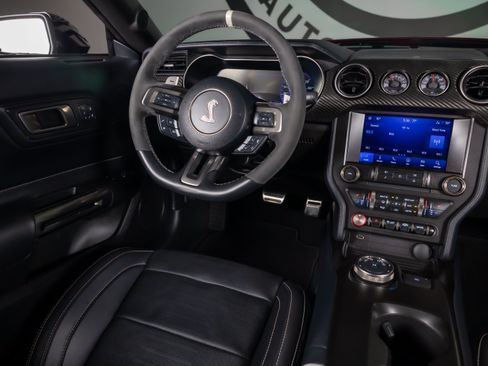 Used 2020 Ford Mustang Shelby GT500 w/ Technology Package RWD image 7