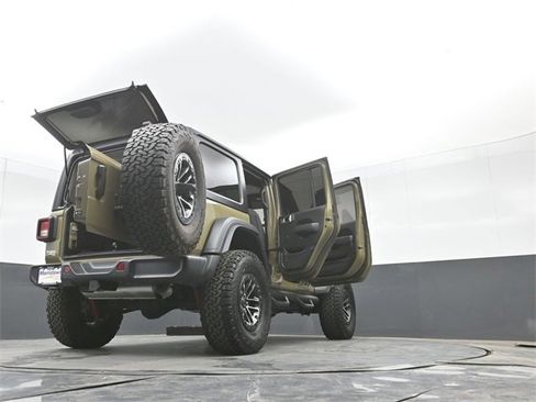 Used 2025 Jeep Wrangler Willys image 52