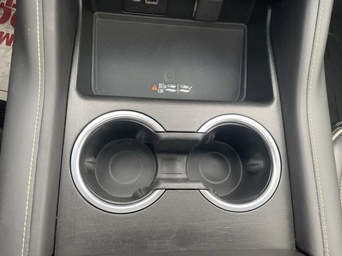 Used 2021 GMC Yukon XL SLT w/ SLT Luxury Plus Package image 24