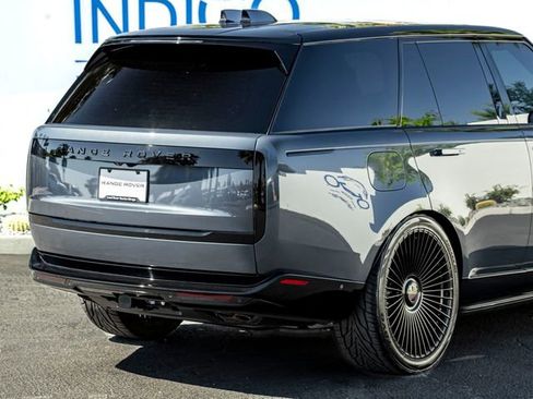 Used 2024 Land Rover Range Rover Autobiography image 7