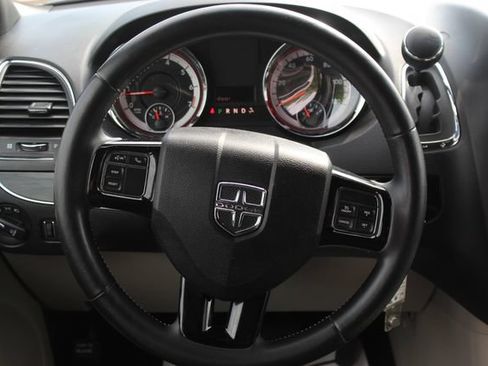 Used 2019 Dodge Grand Caravan SXT FWD image 15