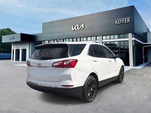 Used 2020 Chevrolet Equinox LT w/ Driver Convenience Package image 8