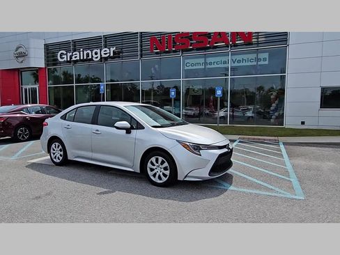 Used 2022 Toyota Corolla LE image 38