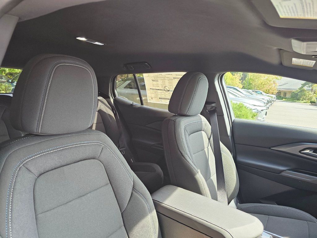 New 2026 Chevrolet Equinox EV LT FWD image 10
