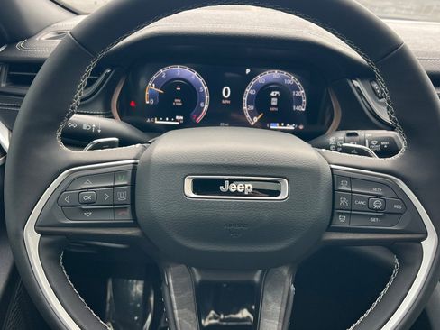 New 2026 Jeep Grand Cherokee Altitude image 22