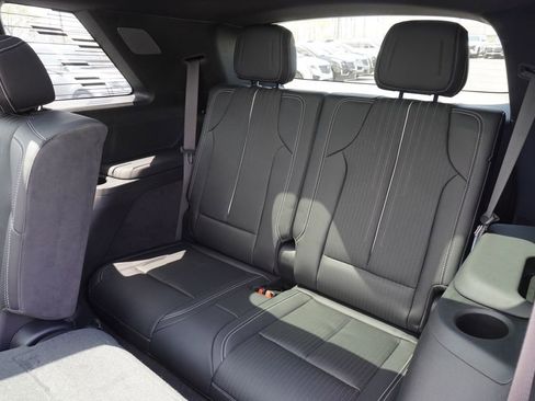 New 2026 Cadillac Vistiq Luxury image 9