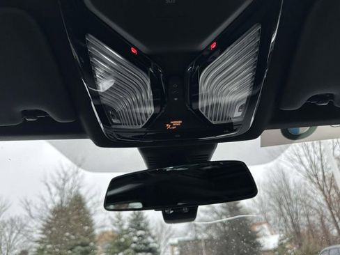 Certified 2025 BMW 330i xDrive Sedan w/ Premium Package image 37