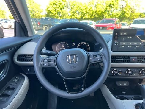 Used 2026 Honda HR-V LX image 12