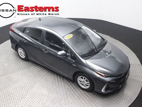 Used 2021 Toyota Prius Prime LE image 3