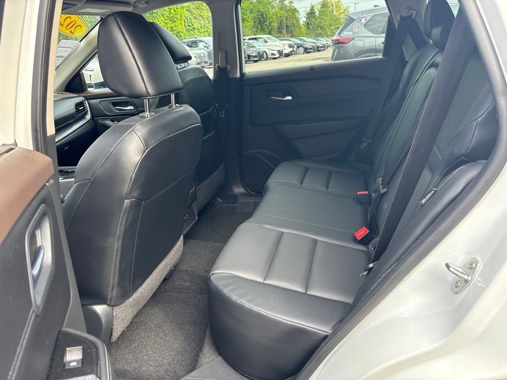 Certified 2023 Nissan Rogue SV w/ SV Premium B Package AWD/4WD image 15
