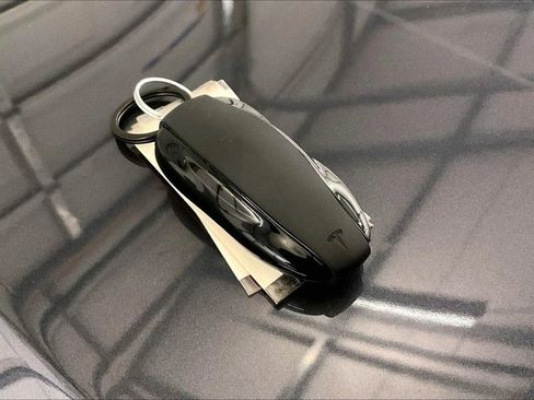 Used 2021 Tesla Model S Long Range image 9