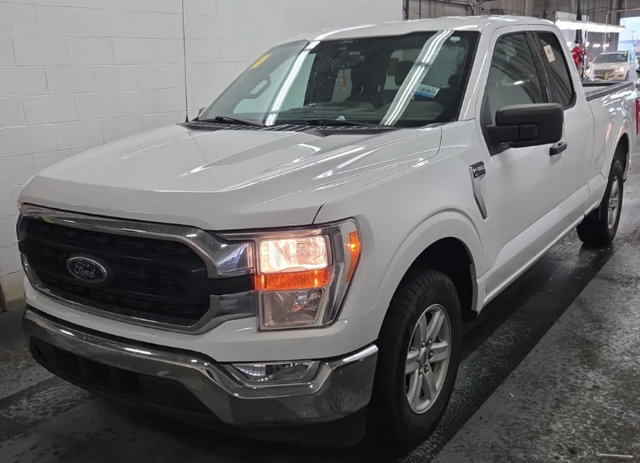 Used 2021 Ford F150 XLT w/ Equipment Group 301A Mid RWD image 2