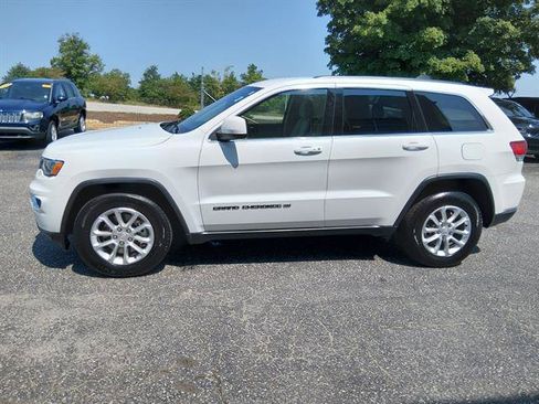 Used 2022 Jeep Grand Cherokee Laredo E RWD image 6