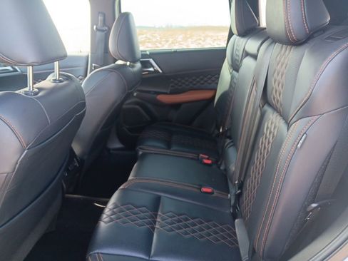 Used 2023 Mitsubishi Outlander SEL 40th Anniversary image 17