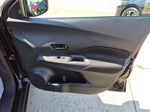 Certified 2025 Nissan Kicks Play S FWD image 32