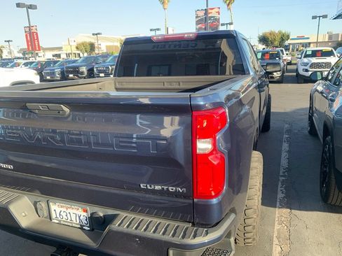 Used 2022 Chevrolet Silverado 1500 Custom w/ Safety Confidence Package RWD image 5