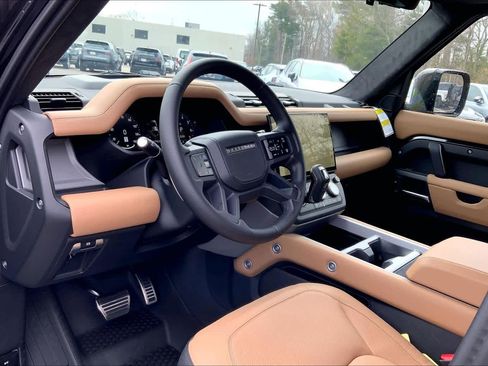 New 2026 Land Rover Defender 110 V8 AWD/4WD image 9