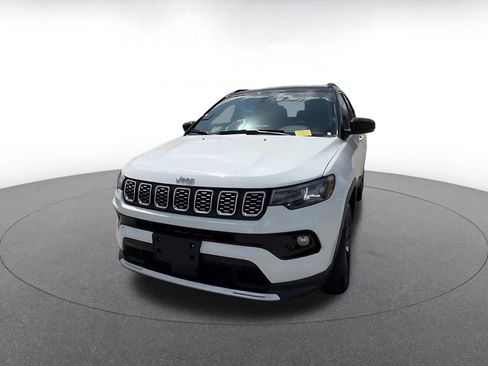Used 2025 Jeep Compass Limited AWD/4WD image 7