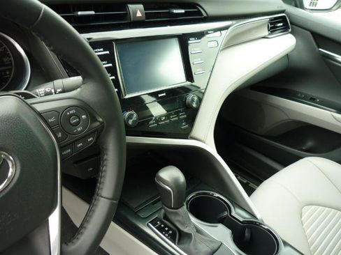 Used 2020 Toyota Camry SE AWD/4WD image 13