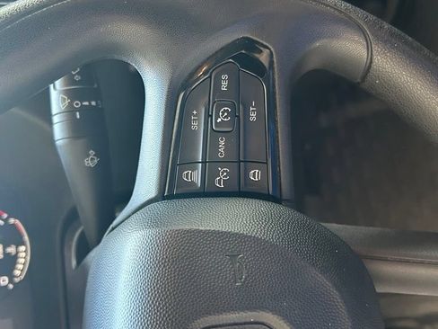Used 2025 RAM ProMaster 2500 w/ Convenience Group FWD image 39