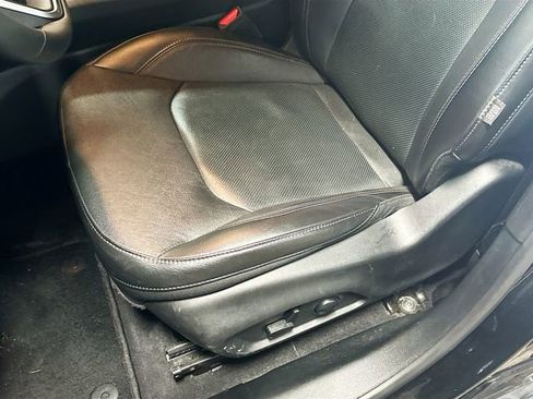 Used 2023 Jeep Compass Limited image 20