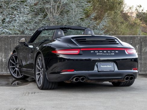 Certified 2014 Porsche 911 Carrera 4S image 3