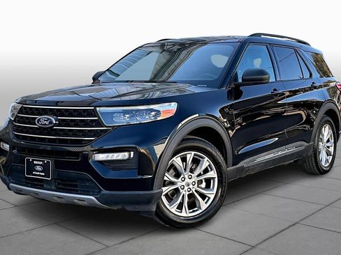 Used 2020 Ford Explorer XLT w/ Equipment Group 202A image 35