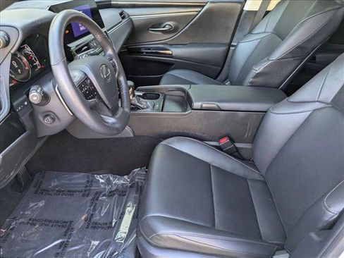 Certified 2024 Lexus ES 250 w/ Premium Package image 16