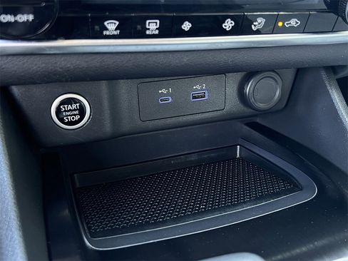 Certified 2023 Nissan Rogue SV image 17