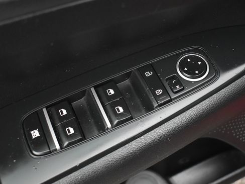 Used 2021 Kia Forte LXS image 13